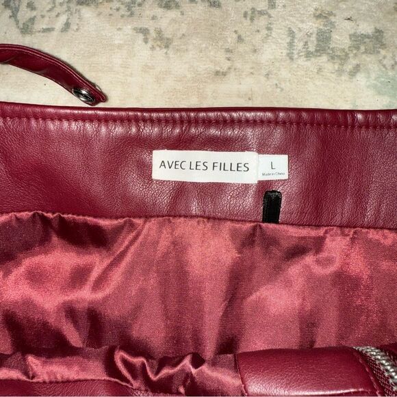 Avec Les Filles Red Mini Cargo Skirt - Picture 2 of 7